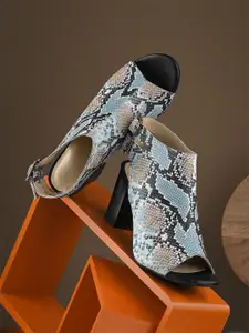 CARLO ROMANO Women Croco Printed Heels