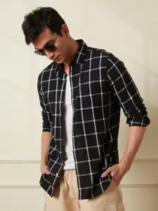 WROGN Men Comfort Spread Collar Windowpane Checked Cotton Relaxed Fit Casual Shirt