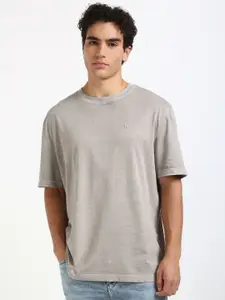 Calvin Klein Jeans Men Self Design Round Neck Cotton Relaxed Fit T-shirt