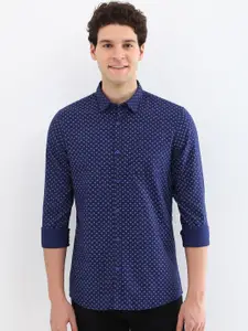Allen Solly Men Custom Spread Collar Micro Ditsy Printed Cotton Casual Shirt