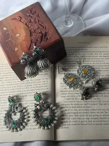 Niska Pack of 3 Contemporary Drop Earrings