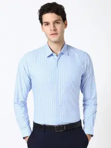 Peter England Men Spread Collar Vertical Striped Cotton Formal Shirt