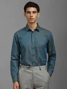 Louis Philippe Men Spread Collar Micro Ditsy Printed Cotton Slim Fit Formal Shirt