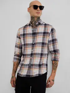 Snitch Men Smart Spread Collar Checked Linen Casual Shirt