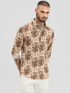 Snitch Men Smart Spread Collar Floral Printed Casual Shirt