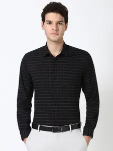 Peter England Men Spread Collar Micro Checked Cotton Slim Fit Formal Shirt