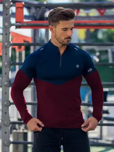 AUSK Men Colourblocked T-shirt