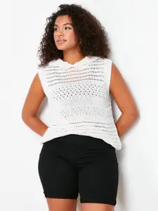 Trendyol Women Mid-Rise Shorts