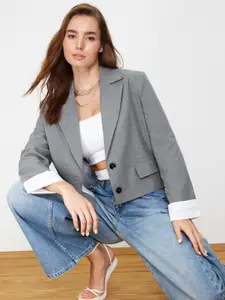 Trendyol Notched Lapel Single-Breasted Blazer