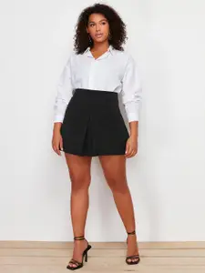 Trendyol Women Mid-Rise Shorts