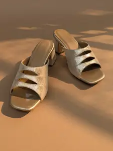 Devano Women Textured Block Heels Mules