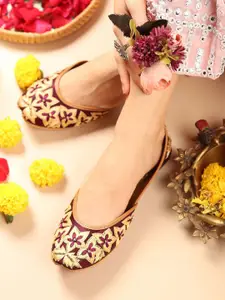 GLAM STORY Women Embellished Ethnic Mojaris Flats