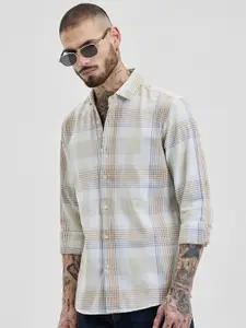 Snitch Men Smart Slim Fit Opaque Checked Casual Shirt