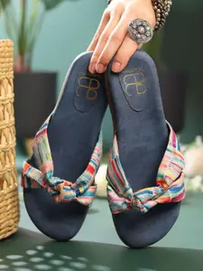 GLAM STORY Women Printed Open Toe Flats with Bows