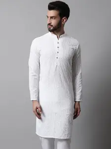 Jompers Men Embroidered Chikankari Kurta