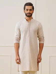 Jompers Men Geometric Embroidered Sequinned Kurta
