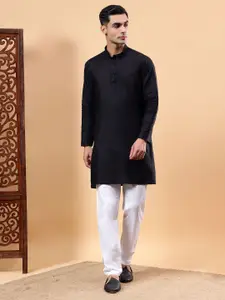 Yugnik Men Regular Pure Cotton Kurta with Pyjamas