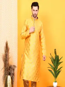 Larwa Jacquard Ethnic Motifs Woven Design Mandarin Collar Straight Kurta