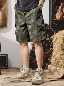 StyleCast Men Camouflage Regular Fit Cargo Shorts