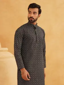 SOJANYA Floral Printed Band Collar Straight Kurta