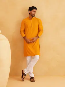 SOJANYA Geometric Embroidered Mandarin Collar Pure Cotton Straight Kurta