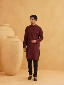 SOJANYA Geometric Woven Design Mandarin Collar Straight Kurta With Pyjama