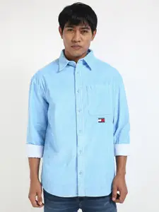 Tommy Hilfiger Men Spread Collar Textured Cotton Relaxed Fit Casual Shirt