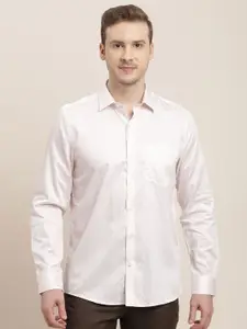 Turtle Men Standard Spread Collar Textured Cotton Slim Fit Formal Shirt