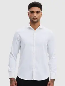 Snitch Men Smart Fit Spread Collar Textured Casual Shirt