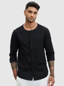 Snitch Men Smart Slim Fit Solid Pure Cotton Casual Shirt