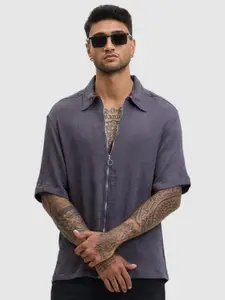 Snitch Men Relaxed Fit Spread Collar Textured Casual Shirt