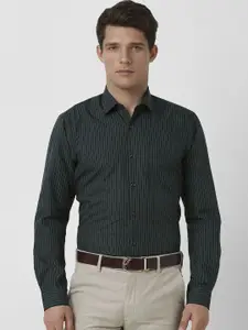 Peter England Men Slim Fit Spread Collar Vertical Striped Cotton Formal Shirt