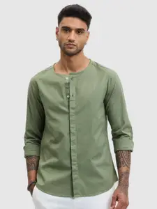 Snitch Men Smart Slim Fit Solid Pure Cotton Casual Shirt