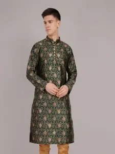 Larwa Jacquard Woven Design Mandarin Collar Straight Kurta
