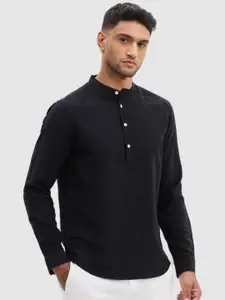 Snitch Men Smart Slim Fit Geometric Printed Band Collar Casual Shirt