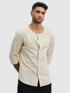 Snitch Men Smart Slim Fit Solid Pure Cotton Casual Shirt
