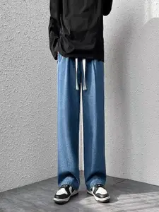 StyleCast Men Straight Fit Mid-Rise Cotton Jeans