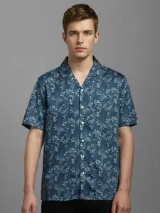 Louis Philippe Sport Men Floral Printed Cuban Collar Cotton Casual Shirt