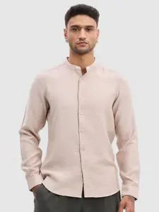 Snitch Men Smart Slim Fit Solid Casual Shirt