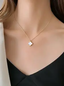 SUBHAGALANKAR Gold-Plated Clover Pendant Chain