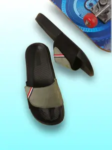 PERY PAO Men Striped Sliders