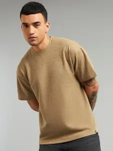 Beyoung Men Round Neck Oversized Drop-Shoulder Sleeves Casual T-shirt