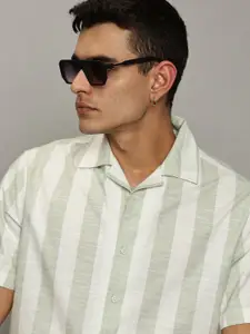 The Roadster Lifestyle Co. Men Premium Relaxed Fit Vertical Striped Cotton Casual Shirt