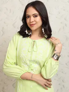 Vishudh Women Floral Kurta