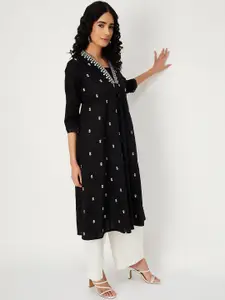 max Women Embroidered Mirror Work Kurta