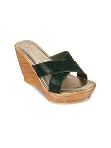 Catwalk Women Textured Open Toe Wedge Sandals