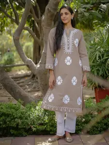 HOUSE OF KARI Floral Embroidered Chikankari Kurta