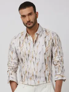 Mufti Men Spread Collar Abstract Printed Cotton Slim Fit Casual Shirt