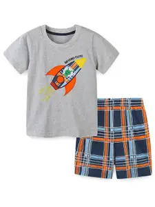 StyleCast Boys Printed Pure Cotton T-shirt With Shorts