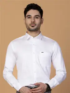 Berkshire Men Comfort Spread Collar Solid Satin Slim Fit Formal Shirt